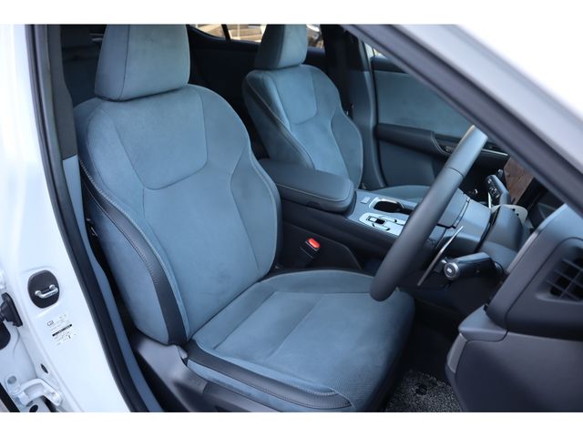 TOYOTA LEXUS RZ450e 2023