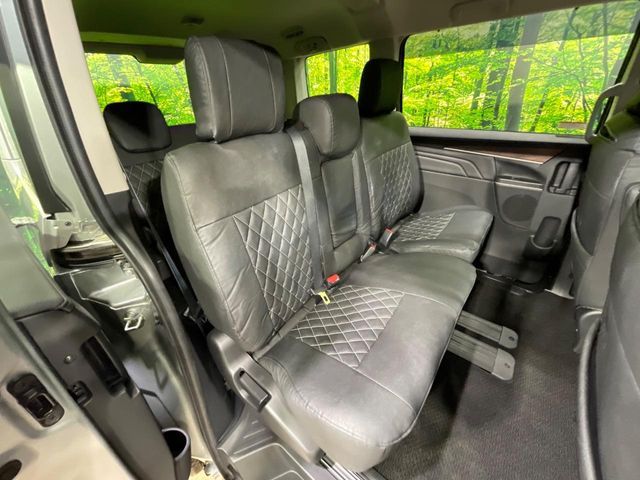 MITSUBISHI DELICA D:5 4WD 2024