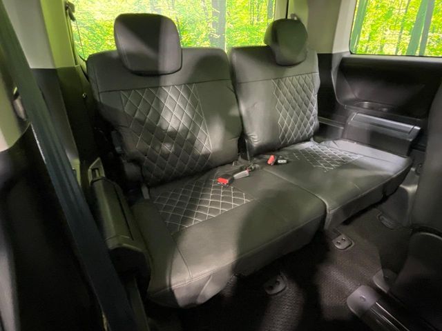 MITSUBISHI DELICA D:5 4WD 2024