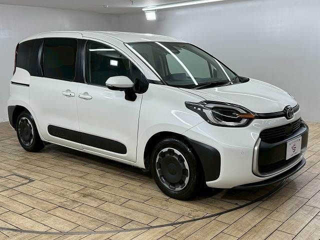 TOYOTA SIENTA HYBRID 2023