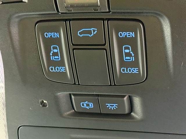 TOYOTA ALPHARD hybrid 4WD 2018