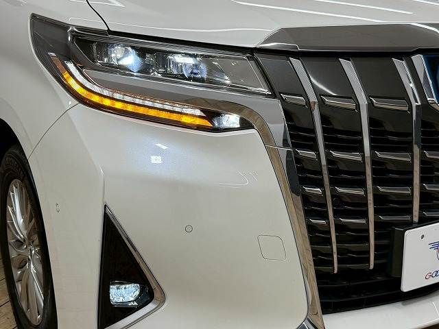 TOYOTA ALPHARD hybrid 4WD 2018