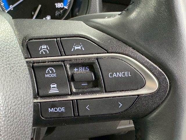 TOYOTA VOXY HYBRID 2022