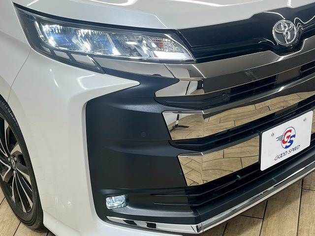 TOYOTA NOAH 2023
