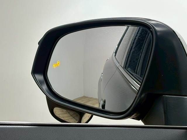 TOYOTA HARRIER 2WD 2024