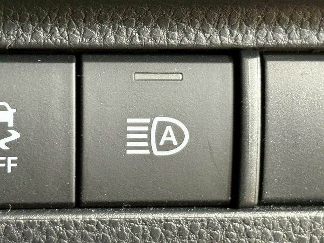 TOYOTA HARRIER 2WD 2024