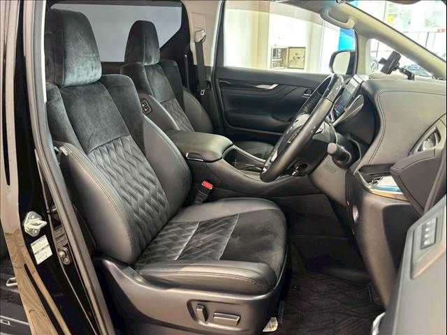 TOYOTA VELLFIRE 2016