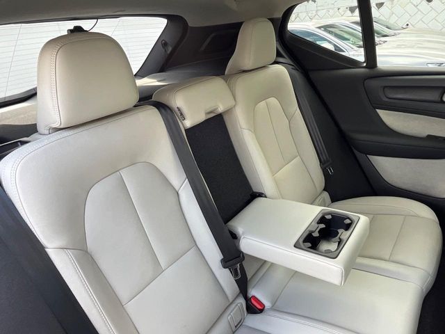 VOLVO VOLVO XC40 2024