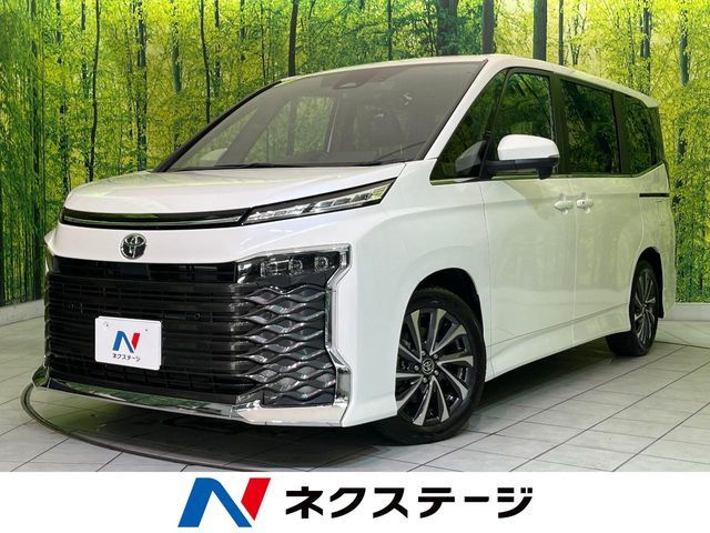 TOYOTA VOXY 2025