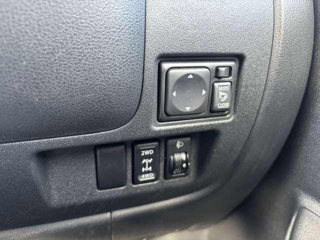 NISSAN MARCH  4WD 2012