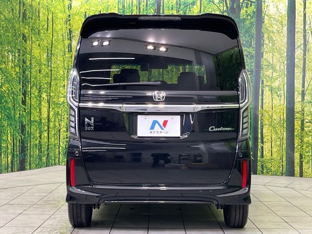 HONDA N BOX CUSTOM 2018