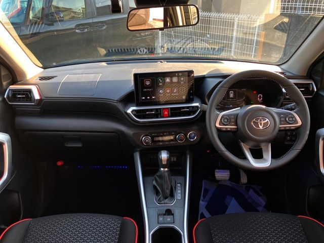 TOYOTA RAIZE HYBRID 2022