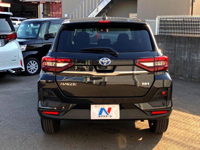 TOYOTA RAIZE HYBRID 2022