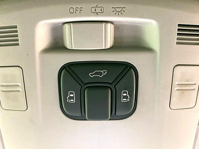 TOYOTA VELLFIRE 2008