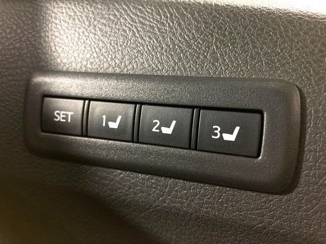 TOYOTA VELLFIRE 2008