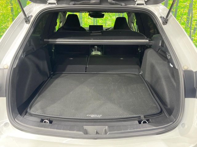 TOYOTA COROLLA TOURING HYBRID 2023