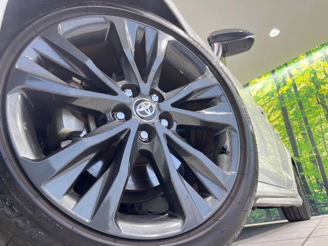 TOYOTA COROLLA TOURING HYBRID 2023