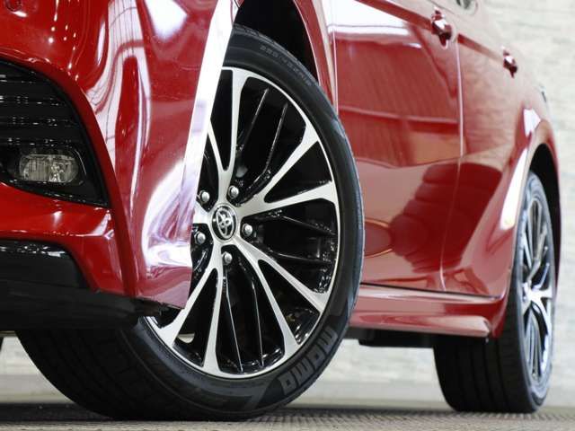 TOYOTA CAMRY HYBRID 2020