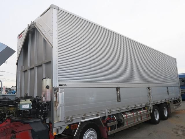 MITSUBISHI FUSOU SUPER GREAT 2017