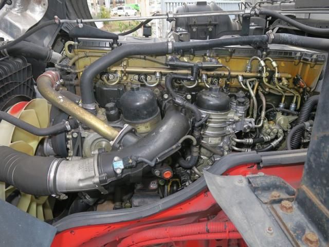 MITSUBISHI FUSOU SUPER GREAT 2017