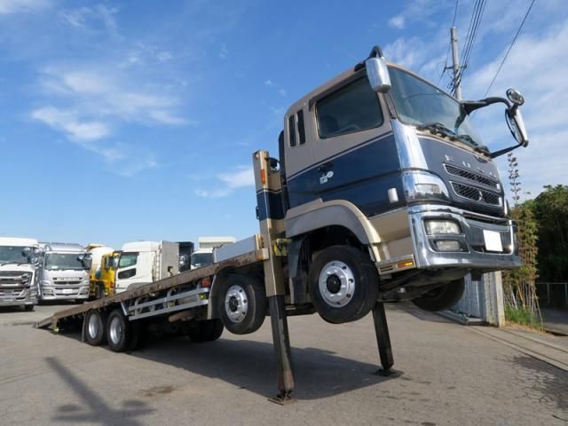 MITSUBISHI FUSOU SUPER GREAT 2010