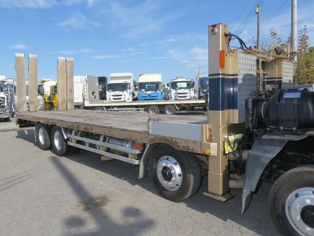 MITSUBISHI FUSOU SUPER GREAT 2010