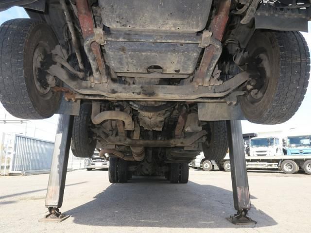 MITSUBISHI FUSOU SUPER GREAT 2010