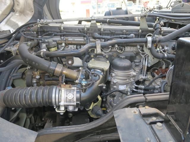 MITSUBISHI FUSOU SUPER GREAT 2010