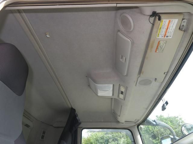 MITSUBISHI FUSOU SUPER GREAT 2010