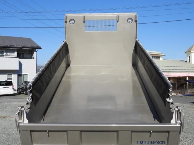 MITSUBISHI CANTER 2022