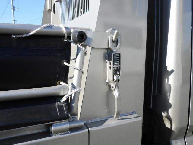 MITSUBISHI CANTER 2022