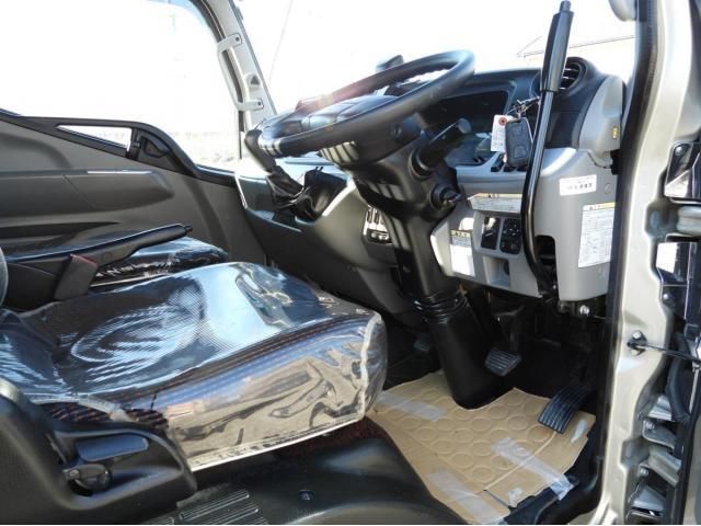 MITSUBISHI CANTER 2022