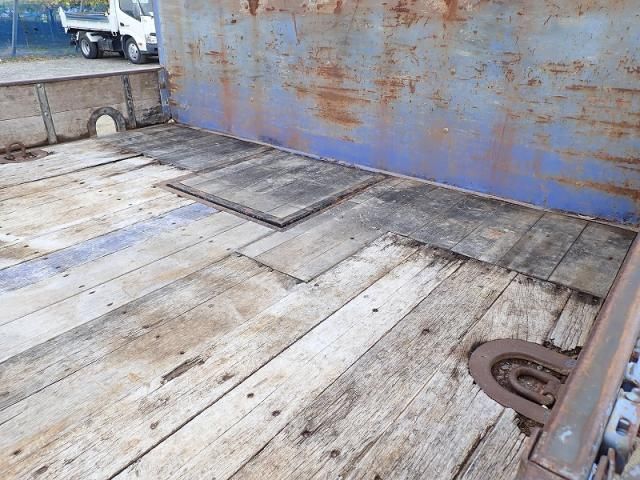 MITSUBISHI FUSOU SUPER GREAT 2013