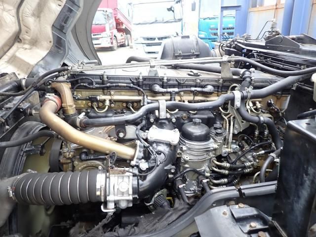 MITSUBISHI FUSOU SUPER GREAT 2013