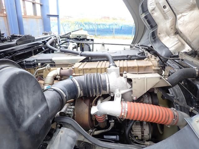 MITSUBISHI FUSOU SUPER GREAT 2013