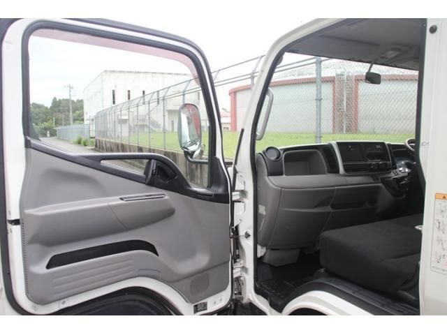 MITSUBISHI CANTER 2016