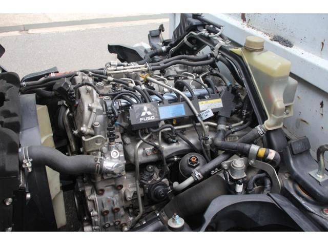 MITSUBISHI CANTER 2016