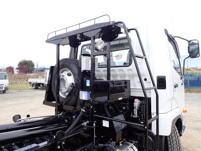 MITSUBISHI FUSOU FIGHTER 2025