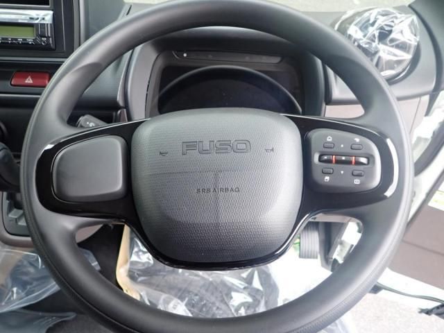 MITSUBISHI CANTER 2025