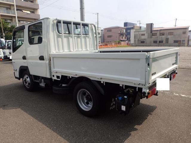 MITSUBISHI CANTER 2025