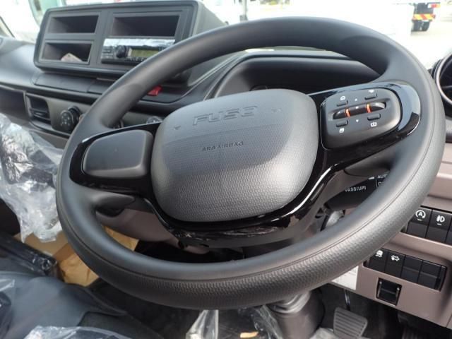 MITSUBISHI CANTER 2025