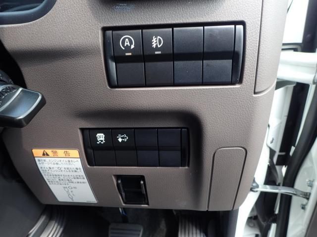 MITSUBISHI CANTER 2025