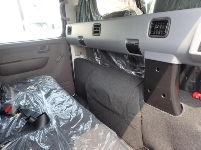 MITSUBISHI CANTER 2025