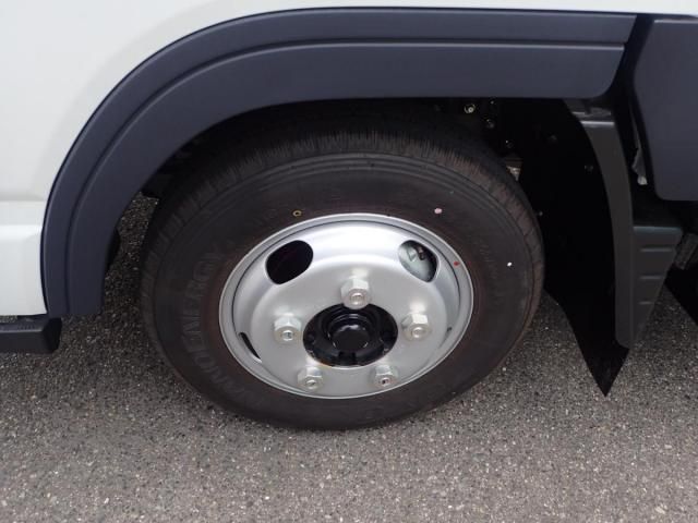 MITSUBISHI CANTER 2025