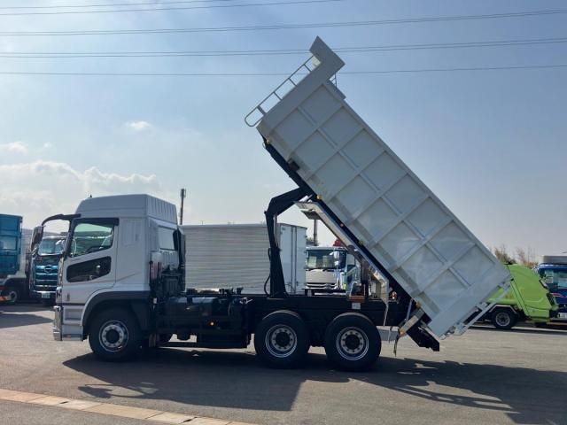 MITSUBISHI FUSOU SUPER GREAT 2024