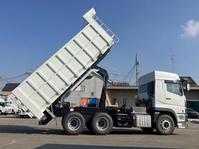 MITSUBISHI FUSOU SUPER GREAT 2024