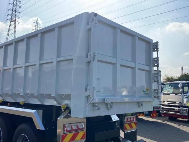 MITSUBISHI FUSOU SUPER GREAT 2024