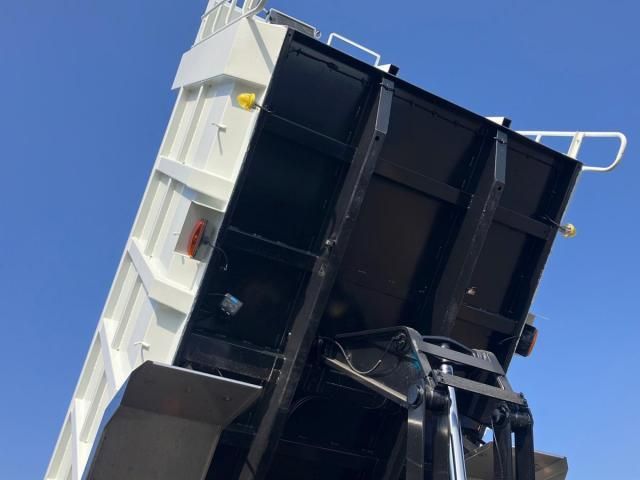 MITSUBISHI FUSOU SUPER GREAT 2024