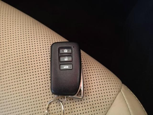 TOYOTA LEXUS IS300h 2014