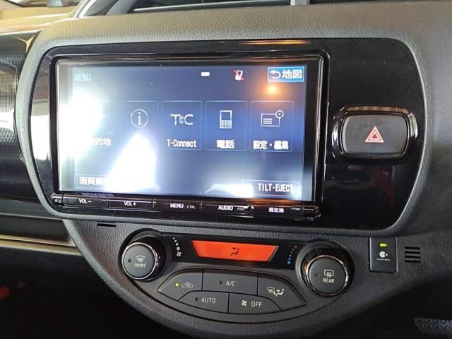 TOYOTA VITZ HYBRID 2017